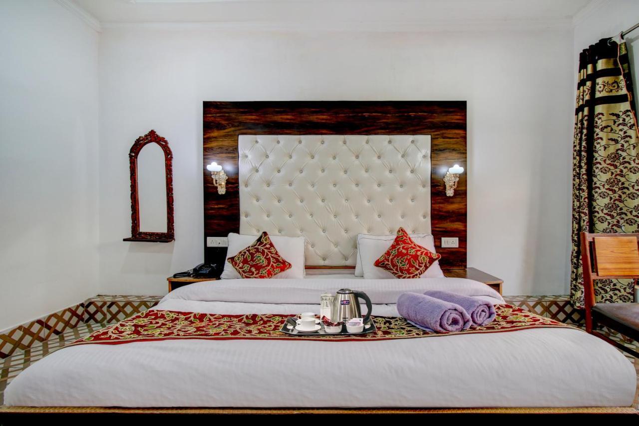 Hotel Royal Hameed Srinagar  Exterior photo