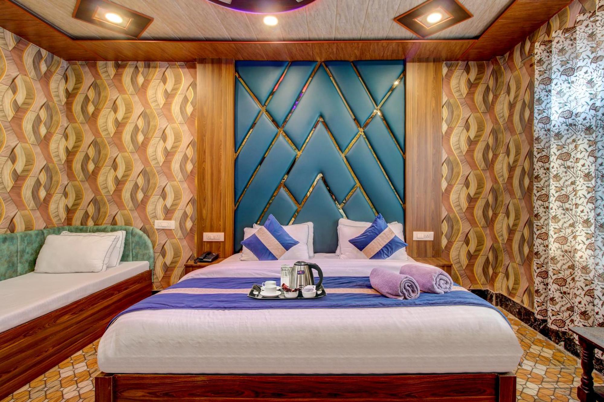 Hotel Royal Hameed Srinagar  Room photo